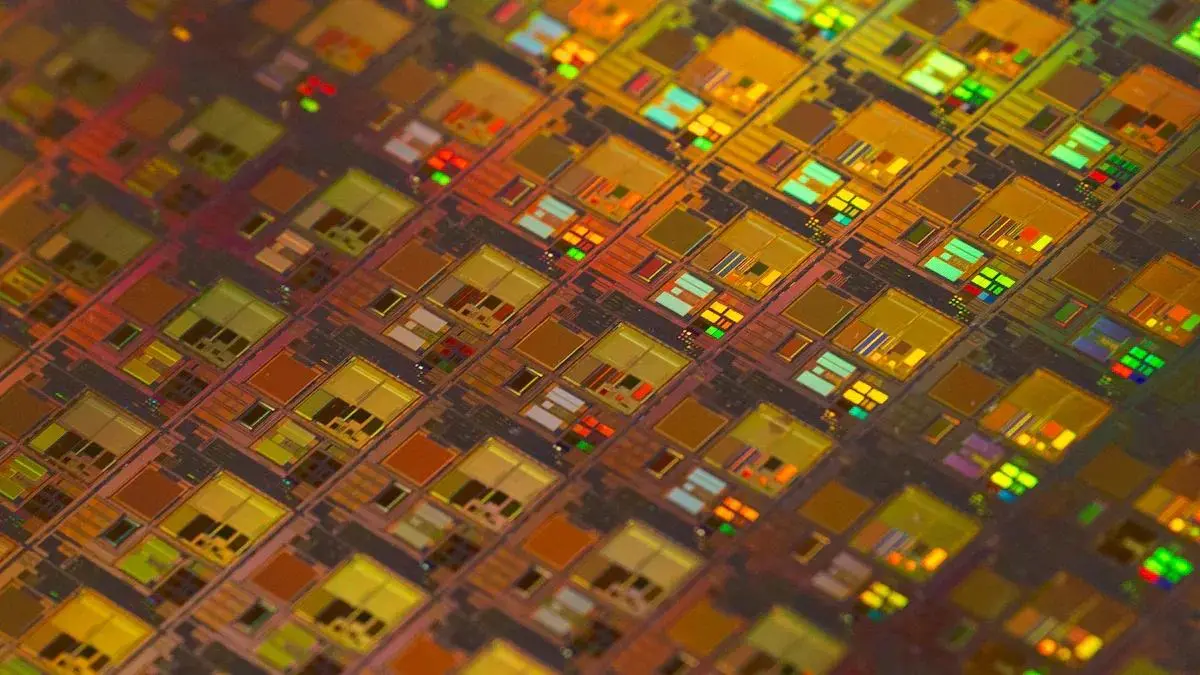 カラー リング インダクタの許容差と DCR が PCB にとって重要な理由